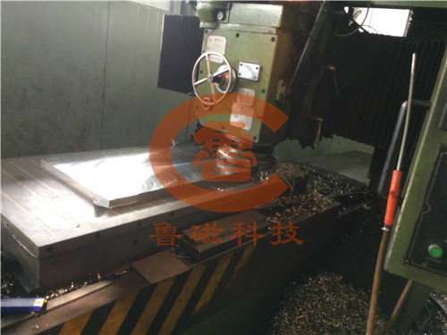 銑床電磁吸盤(pán)