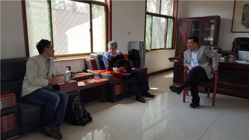 魯磁科技陳總和國外來賓親切交談 魯磁科技陳總和國外來賓親切交談