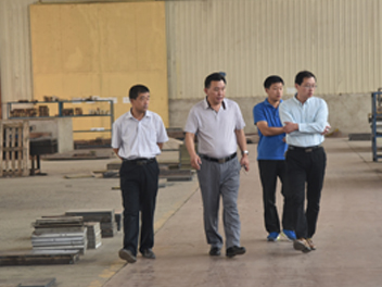 臨清鄉(xiāng)鎮(zhèn)企業(yè)局來(lái)山東魯磁進(jìn)行考察，魯磁倍感榮幸