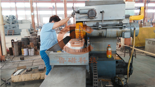 【質(zhì)檢】魯磁科技磁力吸盤出廠前嚴(yán)把質(zhì)量關(guān)