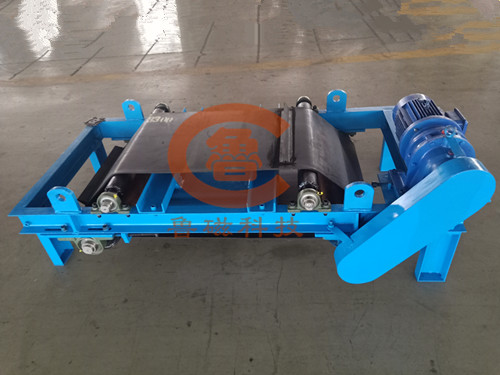 【魯磁動態(tài)】懸掛式永磁除鐵器廠家一線制造 【魯磁動態(tài)】懸掛式永磁除鐵器廠家一線制造