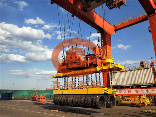 起重電磁鐵吊盤圓 多臺并用強勢出擊！