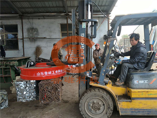 廢鋼電磁吸盤多種設(shè)備應(yīng)用廣