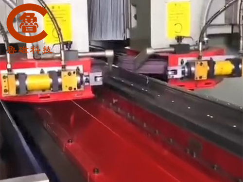 魯磁立車、直線導(dǎo)軌加工用電永磁吸盤斷電不失磁