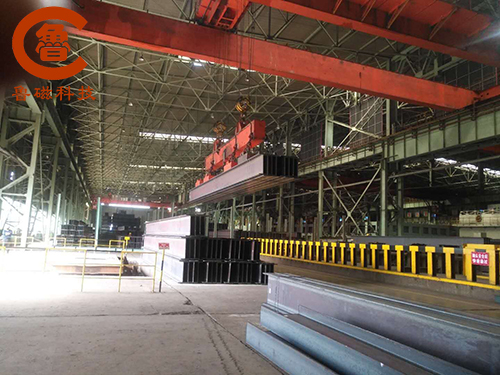 捆扎螺紋鋼、型鋼專用起重電磁鐵助力國家基建事業(yè)