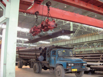 吊運管坯 鋼管用起重電磁鐵 吊運管坯 鋼管用起重電磁鐵